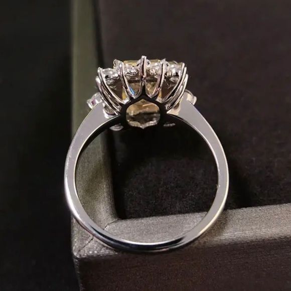 Simulated Citrine Ring Size 6.25 Silver Tone Costume Jewelry Faux Diamonds - Picture 9 of 15